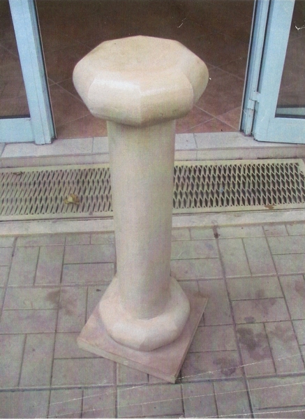 Round column, stone imitation
