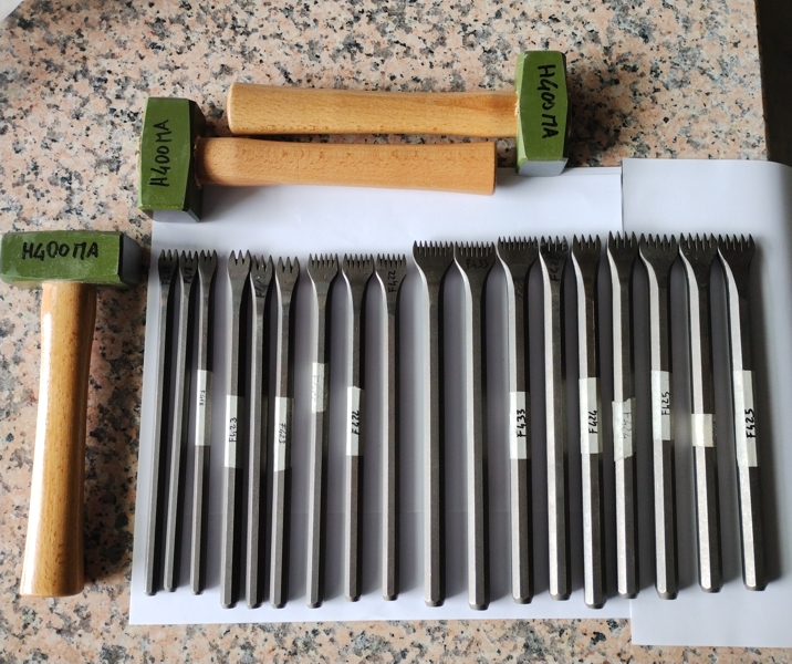 Steel forks for working on marble, soft stone and hammers 400 g