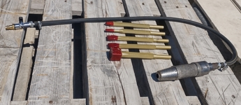 Pneumatic hammer, model T with minimal sculpting tool kit