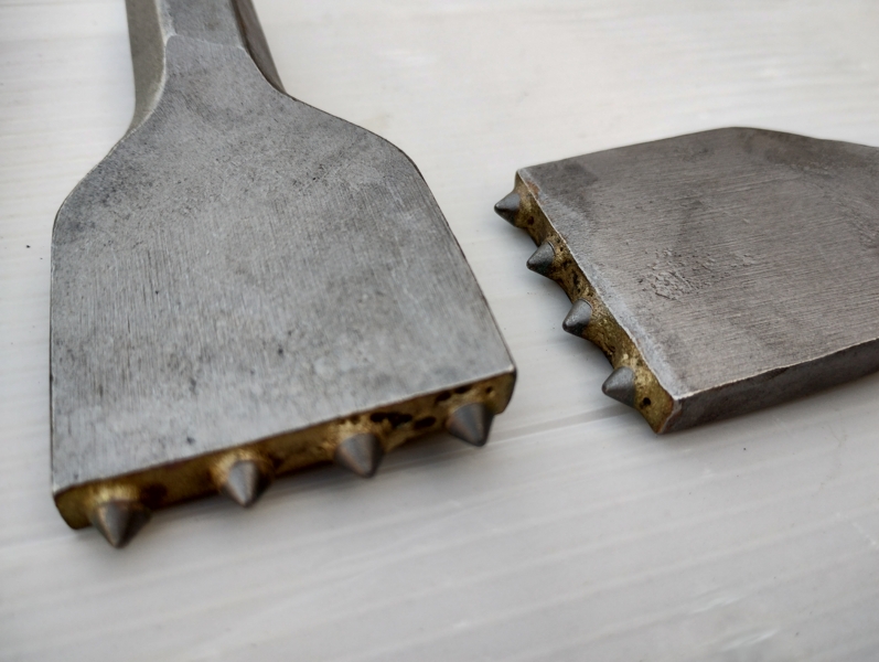 Bushing tools with SDS+ grip, with 4 blades