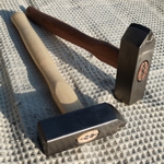 Carbide tipped splitting hammers, weight 1200 grams, with wooden handle, side view - real photo of the tools