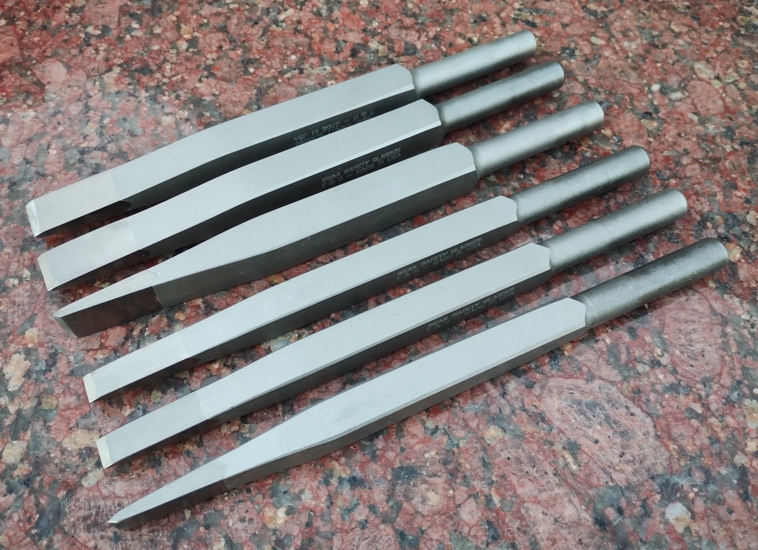 Carbide carving chisel - real photo of the tools