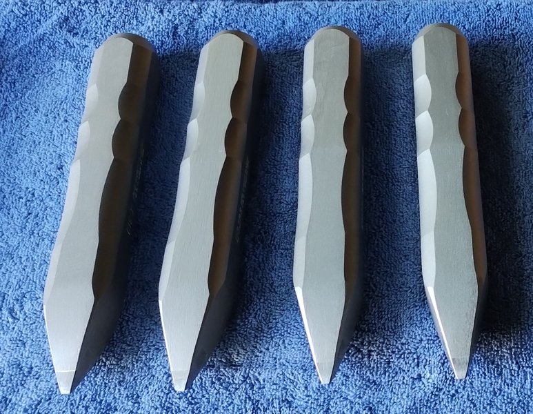 Heavy duty hand point with comfortable handle - real photo of the tools