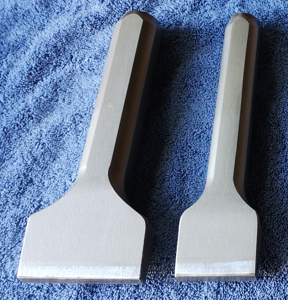 Carbide hand set for shaping contours on a flat surface - real photo of the tools