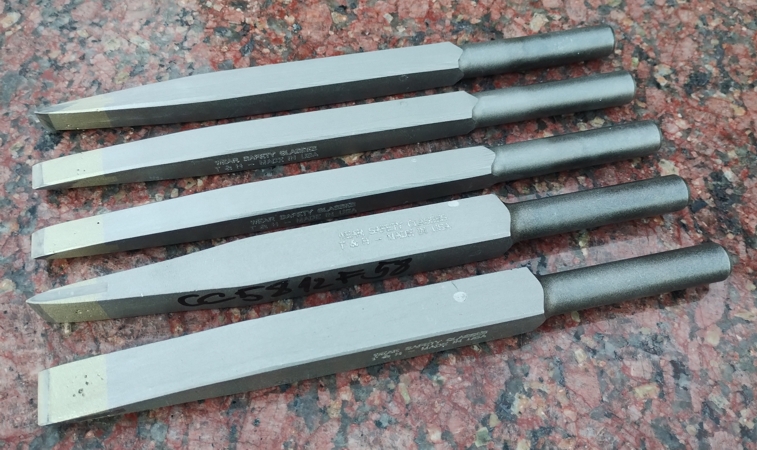 Traditional style carbide machine chisel with welded tip - real photo of the tools