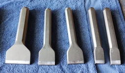 Carbide set for shaping contours on a flat surface with a displaced head - real photo of the tools