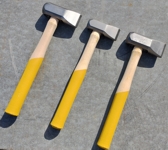 Two HSB4CT/V hammers compared to one HSB2CT/V hammer in the middle