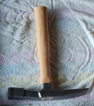 Hammer for edging soft stones and bricks with a bushing head,with 16 teeth - real photo of the tools