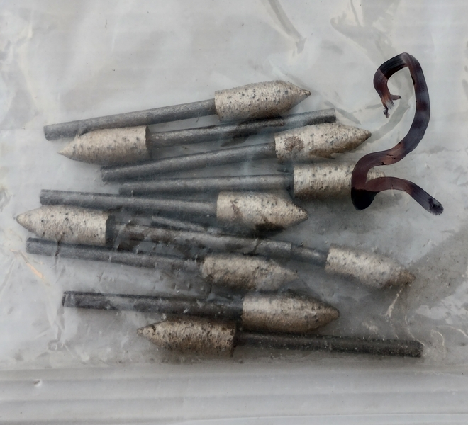 Номер 2 - цилиндър с остър връх