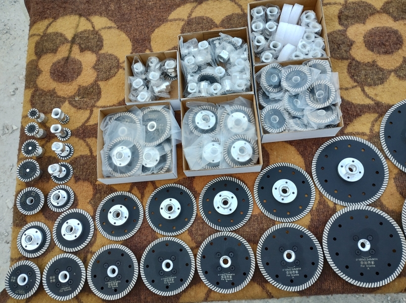 Изглед на дисковете от 25 до 150 мм диаметър