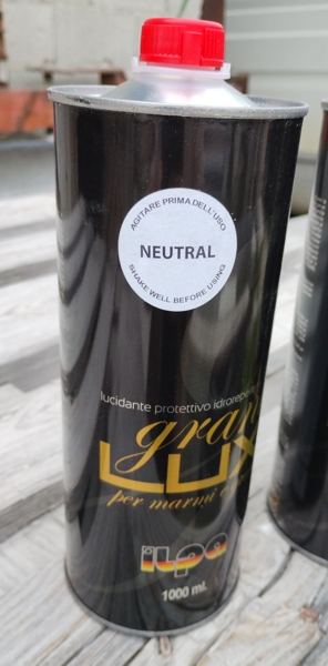 Метална кутия с течен полиращ препарат за камък Grani Lux Neutral, без цвят, по един литър