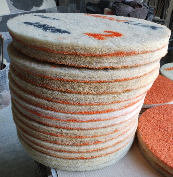 Диамантени абразиви и кечета с влакнеста структура за полиране на подове с диаметър 430 мм, друг изглед