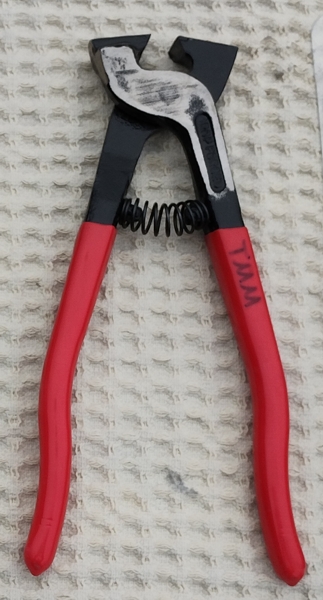 Клещи за мозайка с карбидни остриета, изглед отгоре, от към дръжките