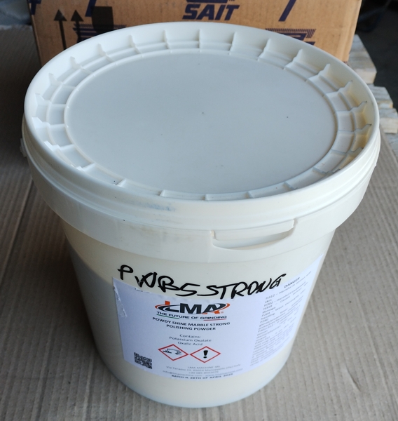 Полираща пудра за стандартни видове мрамор, калиев оксалат и оксалова киселина, в пластмасова кутия от 5 кг