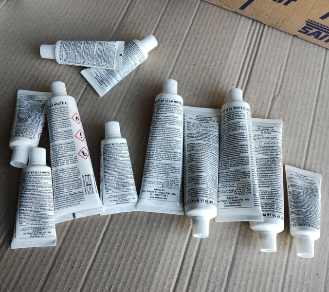 Сравнение между тубите 30 и 120 грама