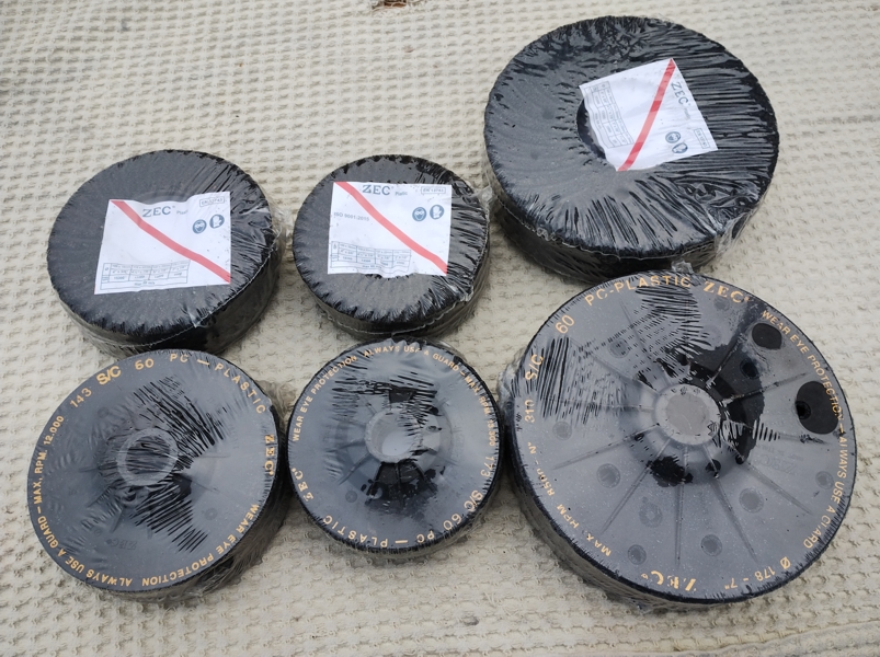 Полутвърди турбо шкурки-дискове ZEC Plastic, лице и гръб 