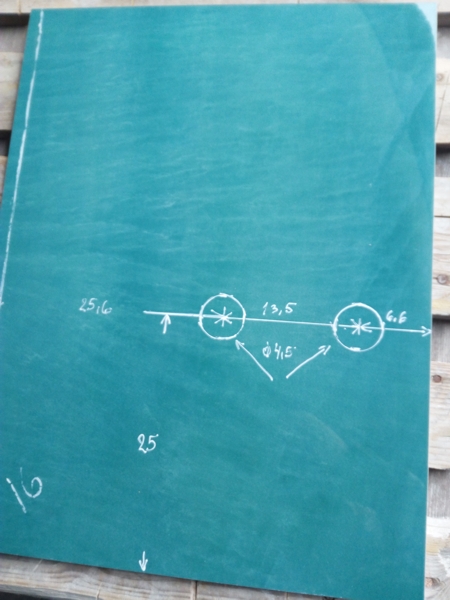 Отбелязани отвори за тръби, с диаметър 45 мм