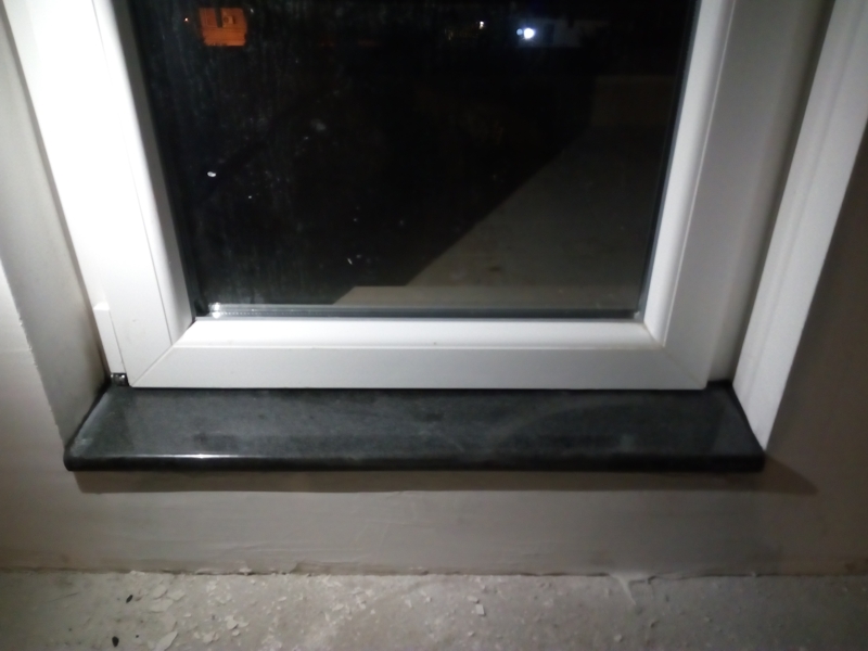 Монтиран вътрешен перваз - праг на врата