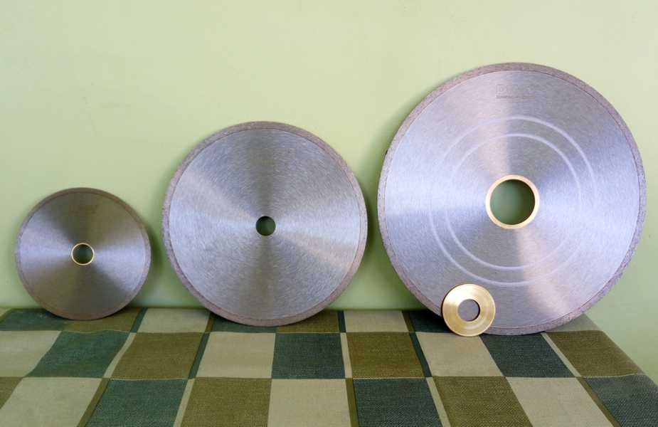 Дискове с диаметър 150мм, 230 мм, 300 мм, с непрекъснат сегмент за прецизно рязане