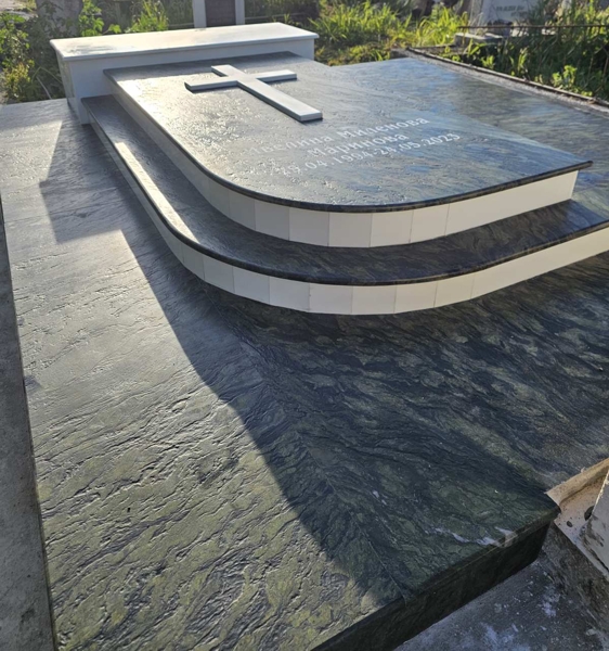 Изглед на монтажа отпред