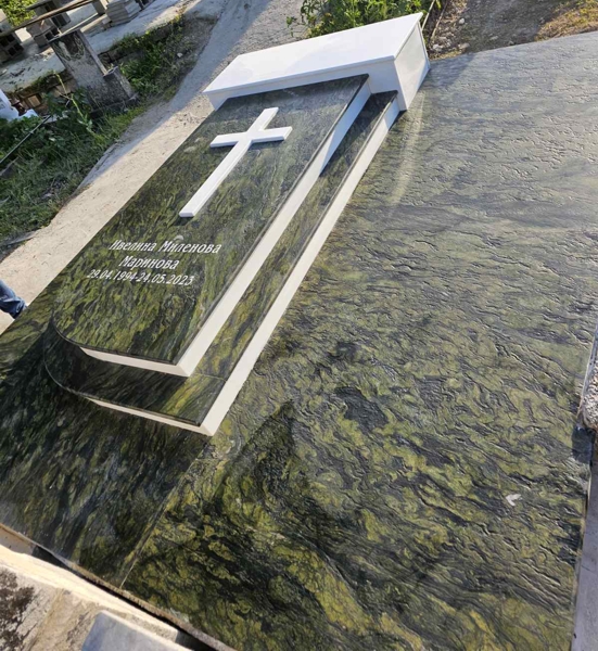 Изглед на монтажа отдясно