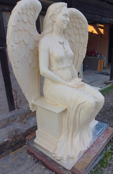 Изглед в ателието отляво