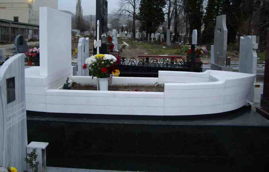 изглед отляво