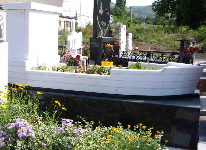 общ изглед отляво